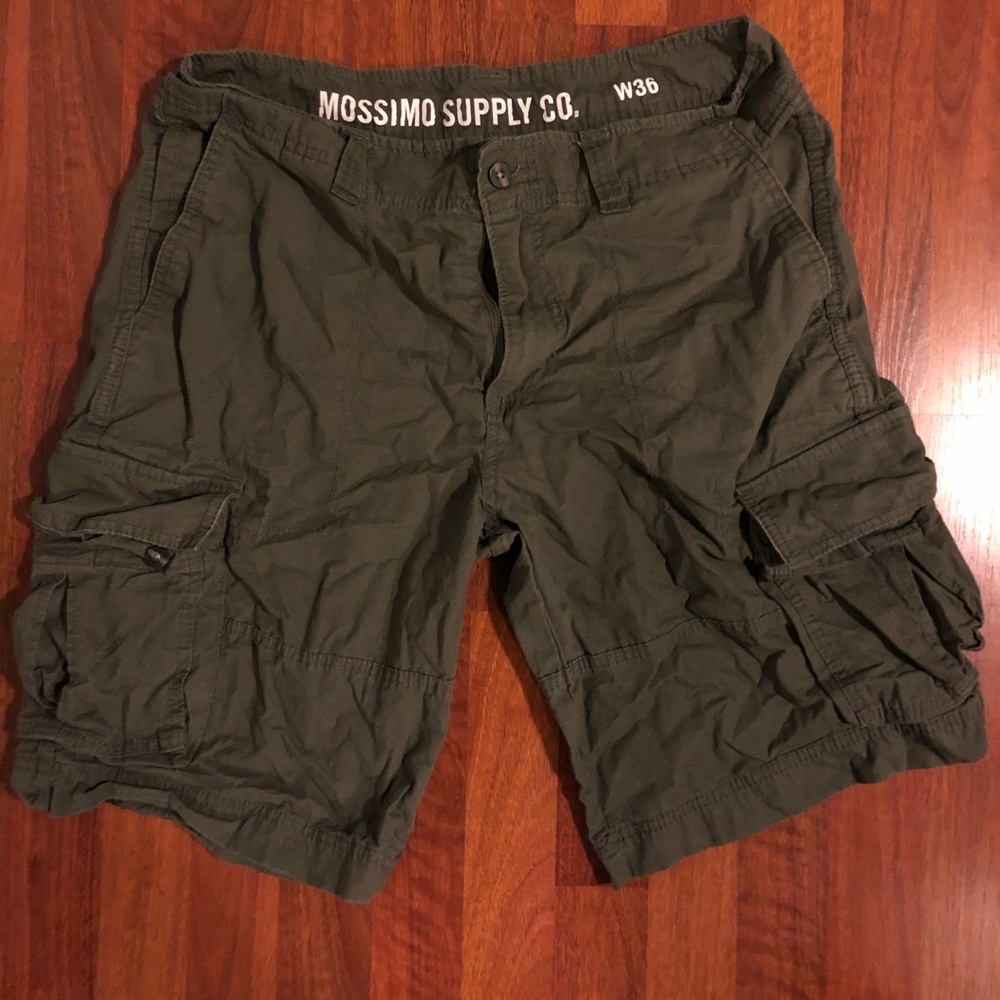 Men’s Size W36 Mossimo Supply Co Cargo shorts